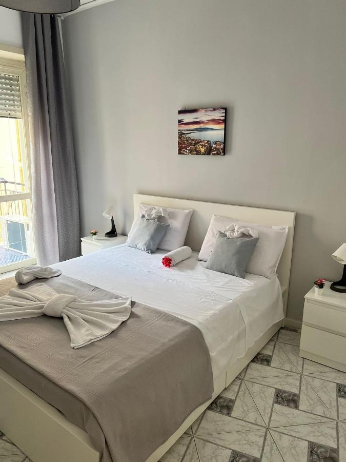 We' Home Napoli Eksteriør billede